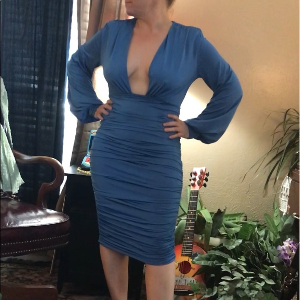 gorgeous Cameo clothiers silhouette dress. Royal blue formal or semi formal
